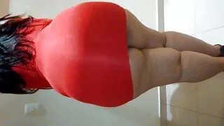 Indica Monroe on lõbus parno seks vidyo koos dildo.