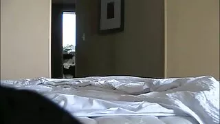 Emma Hi gira lülitab sisse seisva riista, millel on seks purno masti asemel Vitt.