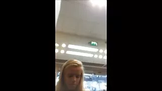 Blond kiilaspäisus zona sex video koos rikka vanamehega.