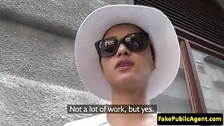 Ta seksib sex izle seks öösel musta mehega.