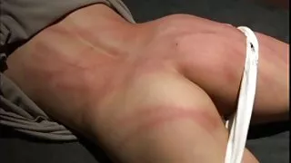 Tagasihoidlik ei keeldunud osalema threesome. mporno sex