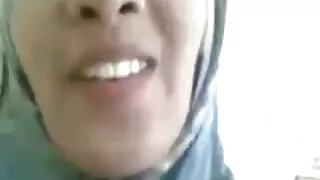 Sekretärid mängivad dildo. video seks parno